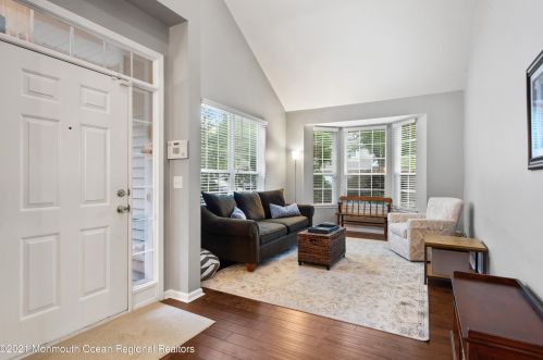 162 Nathan Dr, Morganville, NJ 07751-2238