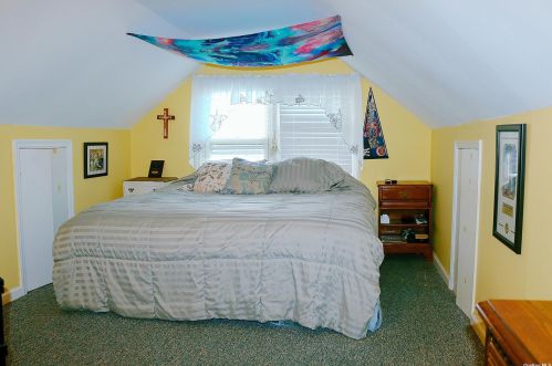 24 Park Ave, Babylon NY  11702-1706 exterior