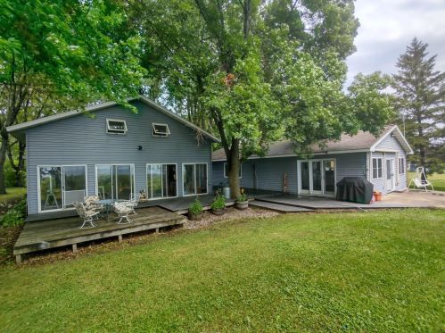 405 Schlosser Dr, Osakis, MN 56360-8026