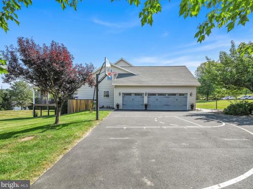 23 Grey Hawk Dr, Molino PA  17961-9172 exterior