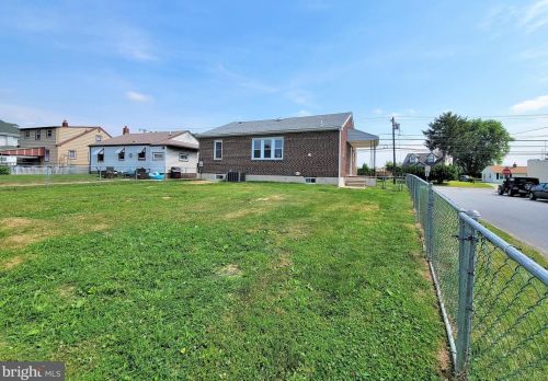 2210 Chichester Ave, Boothwyn PA  19061-3743 exterior
