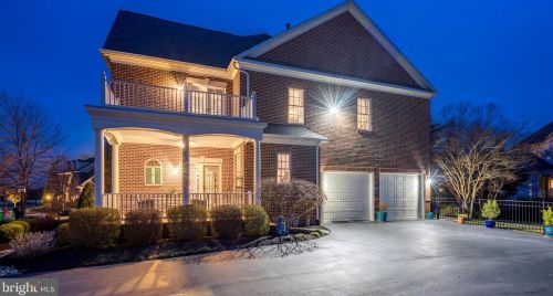 19376 Ml Dm Pl, Leesburg VA 20176-1637 exterior