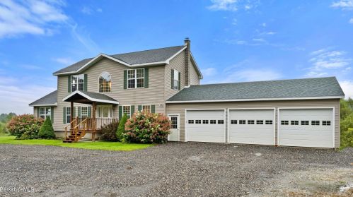 278 Harbor Rd, Cheshire, MA 01225-9125