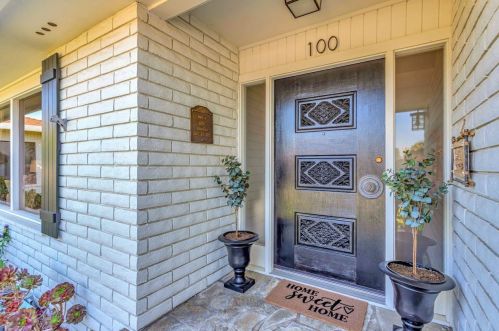 100 Donald Dr, Hollister, CA 95023-6360