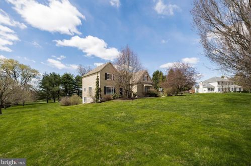 103 Deer Creek Xing, Kennett Sq, PA 19348-1684