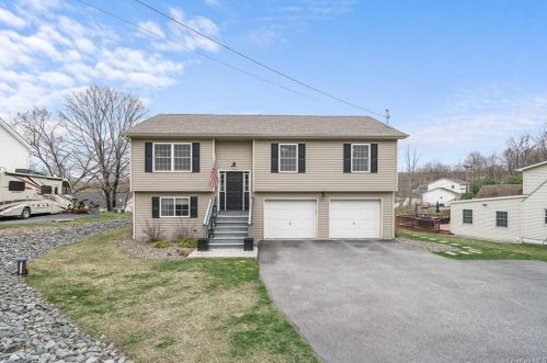 224 Monroe Ave, Monroe, NY 10950-1243