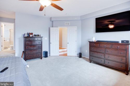 3602 Eagle Ridge Dr, Woodbridge VA  22191-6564 exterior