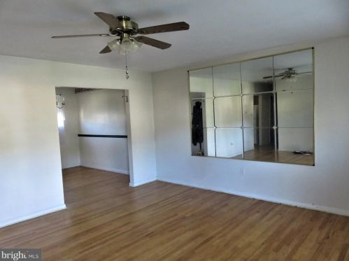 40 Cherry Rd, New Castle, DE 19720-2371