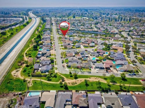 5207 Stevely Ave, Lakewood CA  90713-2114 exterior