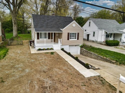 6913 Dianna Dr, Cincinnati, OH 45239-4305