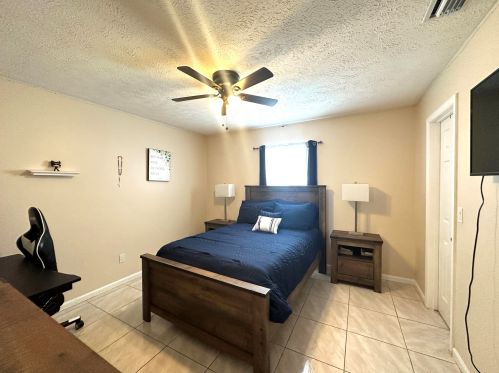 2062 Floresta Dr, Fort Pierce FL  34984-4706 exterior
