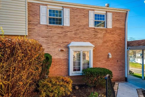 5 Oxford Ct, Pittsburgh, PA 15237-4501