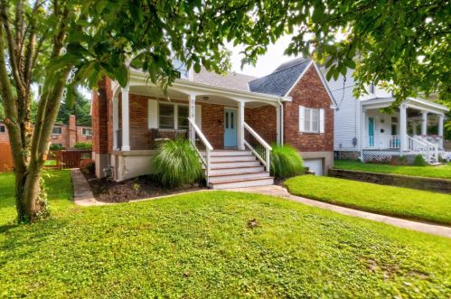 5628 Bramble Ave, Cincinnati, OH 45227-2702