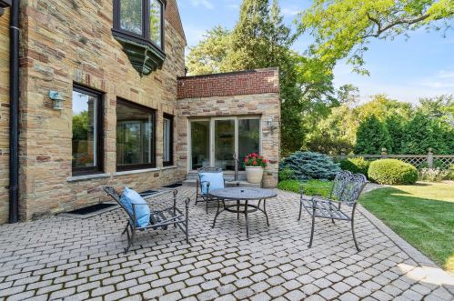 4108 Lk Dr, Milwaukee WI 53211-1719 exterior