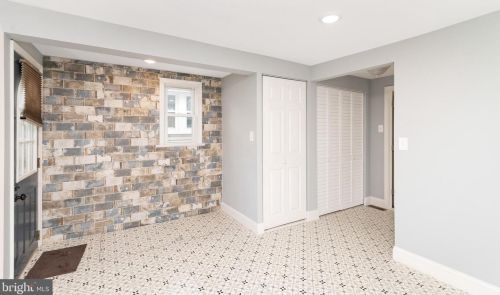806 Pitman Ave, West Deptford NJ  08063-1324 exterior