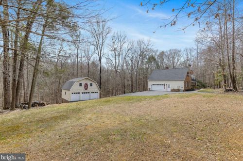 4471 Occoquan Overlook, Woodbridge VA  22192-6107 exterior