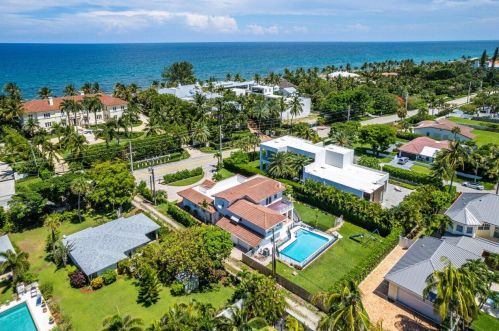 6260 Ocean Blvd, Boynton Beach FL  33435-5212 exterior