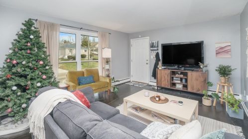 2465 Galbraith Rd, Cincinnati OH 45239-4208 exterior