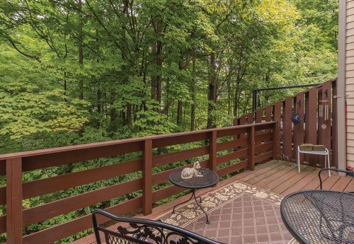 9120 Dominion Cir, Cincinnati OH 45249-8404 exterior