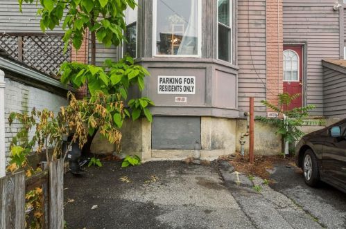 130 Cypress St, Providence RI 02906-2547 exterior