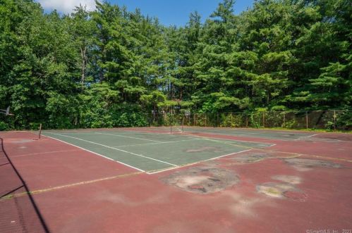 949 Pleasant Valley Rd, Wapping CT  06074-4240 exterior