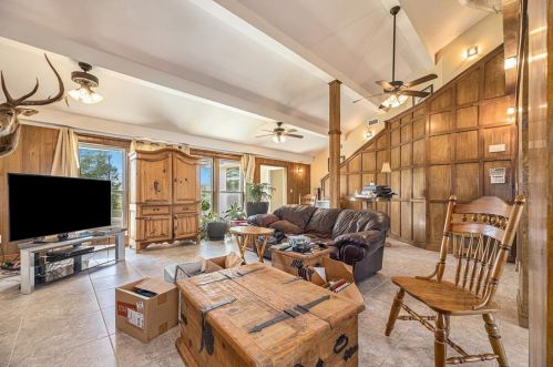 5023 Ghinaudo Rd, Hitchcock, TX 77563-4501