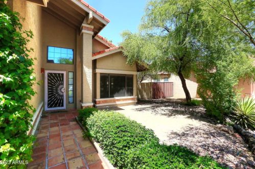 8884 Sutton Dr, Scottsdale, AZ 85260-4230
