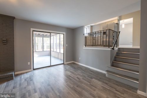 18 Manorhouse Dr, Trenton NJ  08638-1728 exterior