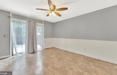 176 Canterbury Ct, East Windsor NJ  08520-5536 exterior