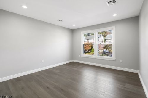 22 Ward Pl, Montclair NJ  07042-3106 exterior