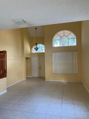 15724 11th St, Hollywood, FL 33028-1600