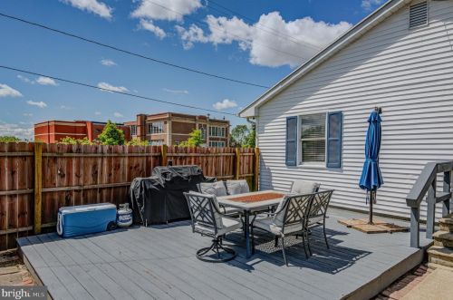 107 8th St, Laurel DE  19956-1401 exterior