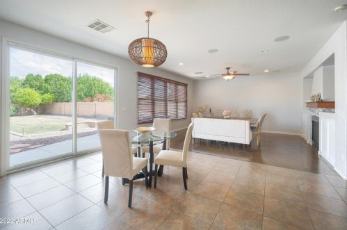 2204 Bowker St, Phoenix AZ  85040-3424 exterior