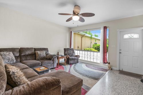 774 Prima Vista Blvd, Fort Pierce FL  34952-2275 exterior