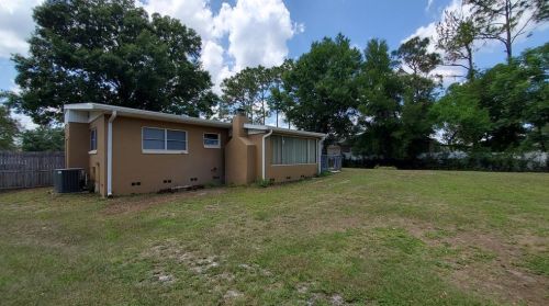 1833 Lake Pickett Rd, Orlando, FL 32826-4943