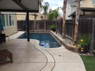 132 Eagles Roost Ct, Roseville CA  95747-4616 exterior