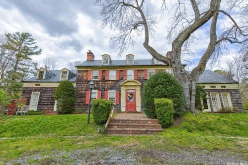 1257 Cedar Swamp Rd, Muttontown, NY 11545-2111