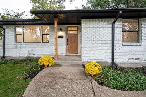 716 Newberry Dr, Richardson TX  75080-5509 exterior