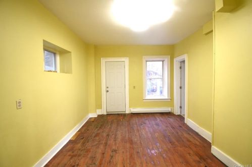 79 Main St, Port Jervis NY  12771-2111 exterior