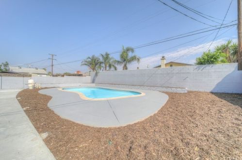 540 Victoria St, Rialto CA  92376-5231 exterior