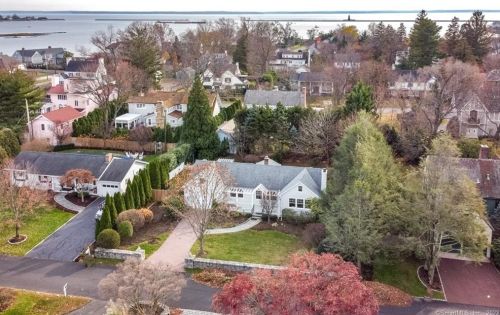 29 Cook Rd, Stamford, CT 06902-7706