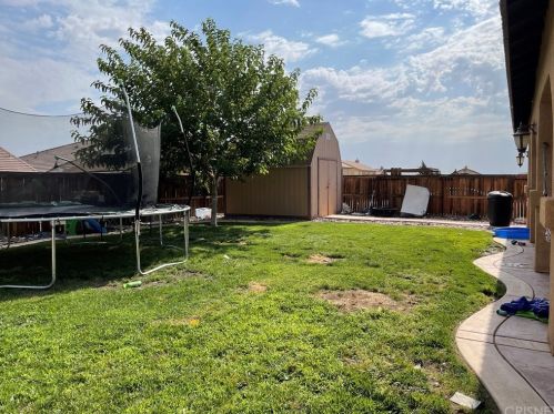 12842 Dos Palmas Rd, Victorville CA  92392-8378 exterior