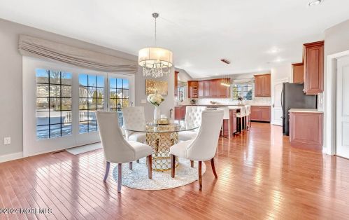 3 Equinox Ln, East Freehold NJ  07728-8652 exterior