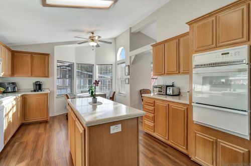 5232 Don Valdez Dr, Carlsbad CA  92010-3953 exterior