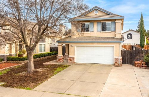 912 Celestine Cir, Vacaville CA  95687-7852 exterior