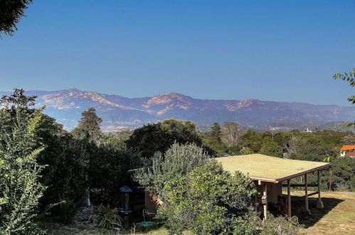1040 Veronica Springs Rd, Santa Barbara CA  93105-4532 exterior