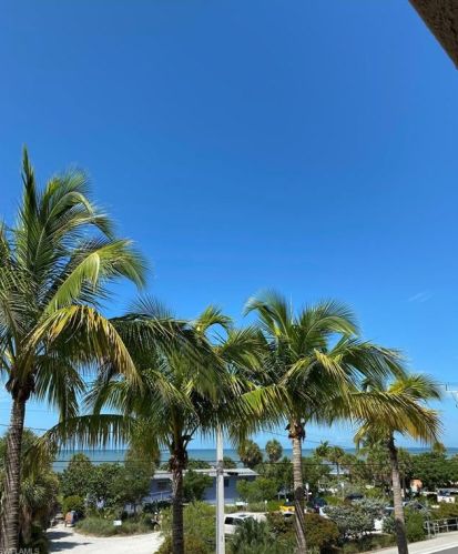 4633 Estero Blvd, Fort Myers Beach FL  33931-3929 exterior