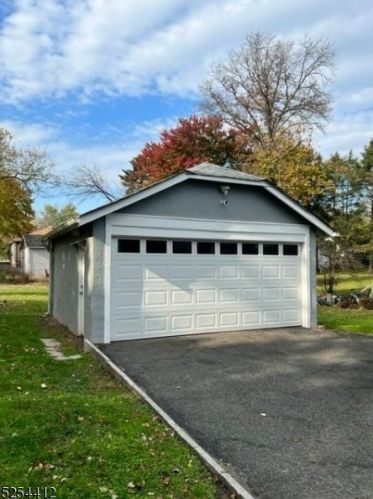 50 Springfield Ave, Springfield NJ  07081-1304 exterior