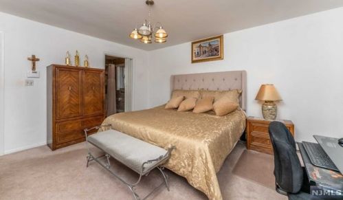 41 Mt Pleasant Ave, West Paterson NJ  07424-2734 exterior
