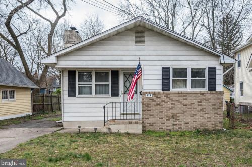 628 Lippincott Ave, Riverton, NJ 08077-1443